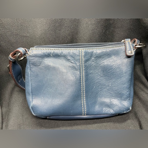 St. John’s Bay Vintage Blue Leather Handbag - Picture 2 of 15